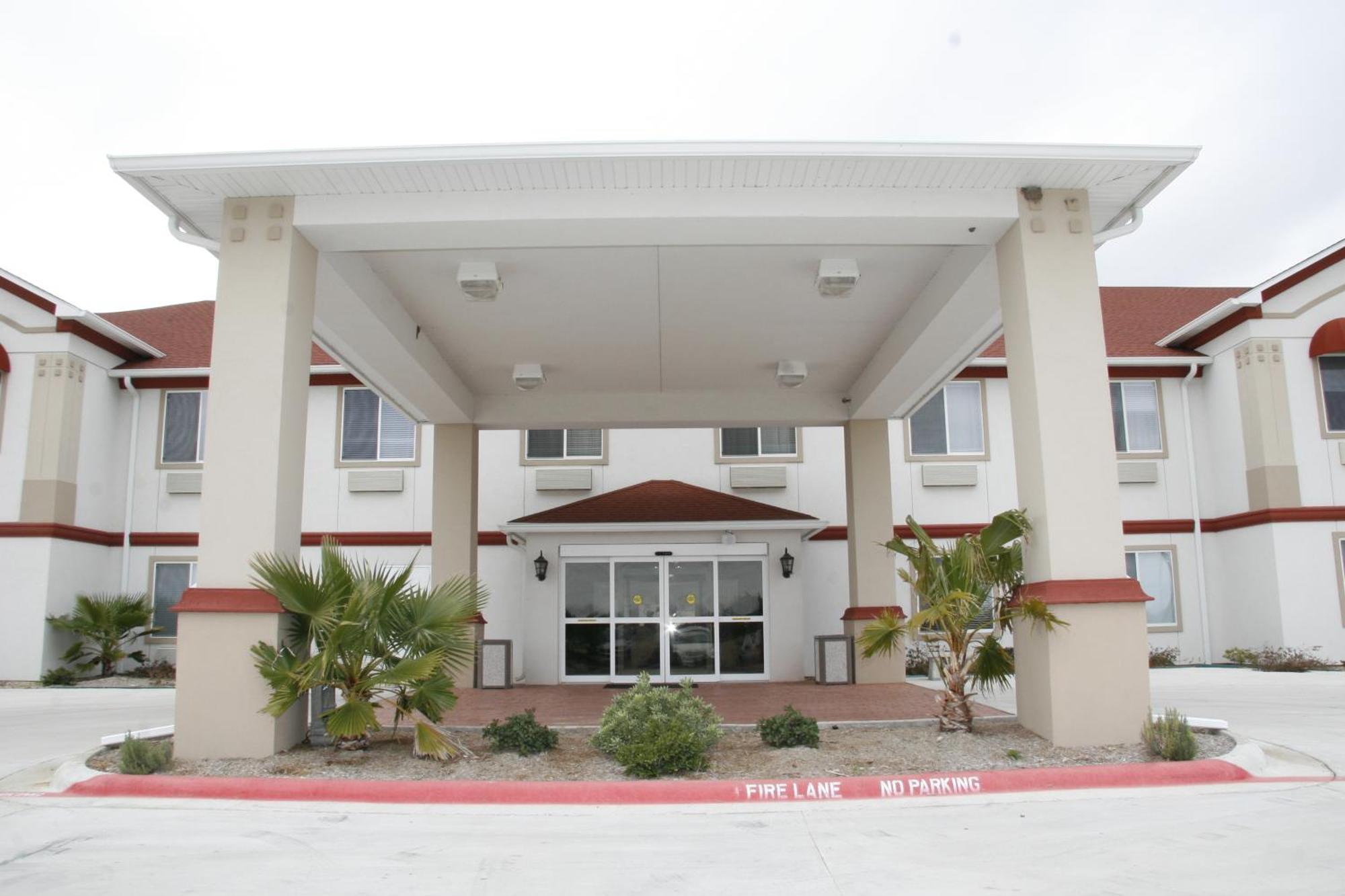 Budget Host Inn&Suites Cameron Buitenkant foto